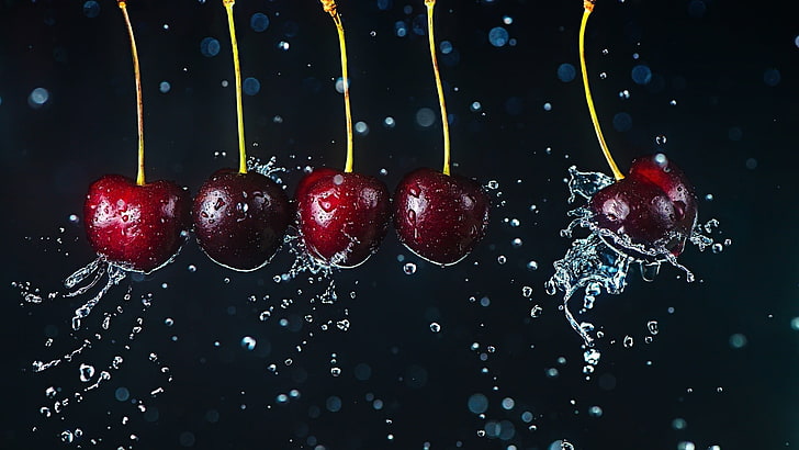 focalize a fotografia de cinco cerejas, líquido, água, cerejas, frutas, HD papel de parede
