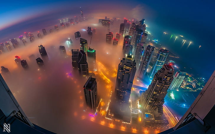Ville de Dubaï, hélicoptère, bâtiments noirs et bruns, Dubaï, ville, ciel, hélicoptère, brouillard, bâtiments, éclairage, noir, blanc, rouge, orange, jaune, bleu, vert, rose, violet, Fond d'écran HD