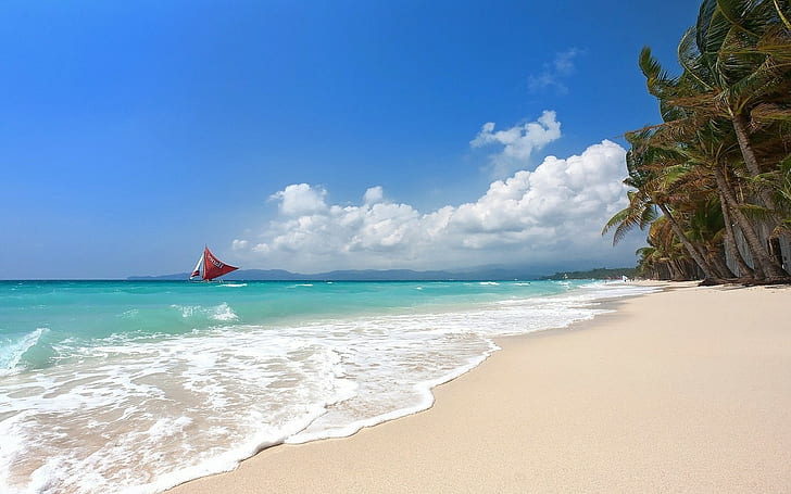المراكب الشراعية الاستوائية شاطئ جزيرة بوراكاي الفلبين البحر الصيف أشجار النخيل الرمال البيضاء الغيوم طبيعة المناظر الطبيعية، خلفية HD