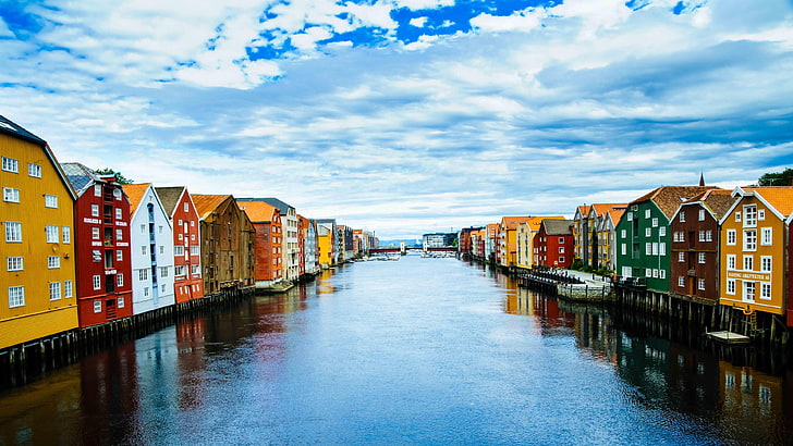 nidelva ، النرويج ، أوروبا ، تروندهايم ، الضفة ، النهر ، المستودع ، المباني ، الجذب السياحي ، المنازل، خلفية HD