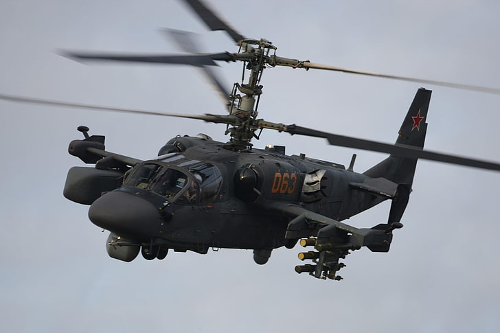 黒戦闘ヘリコプター、飛行、ヘリコプター、ロシア、Ka-52、ショック、「アリゲーター」、 HDデスクトップの壁紙