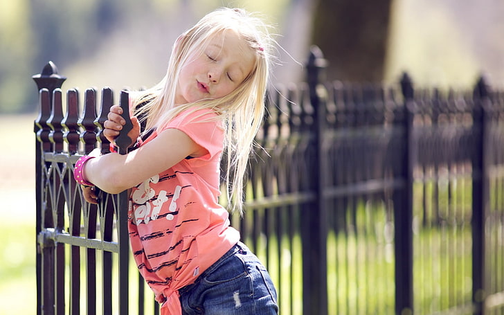children, fence, girl, happy, mood, silly, HD wallpaper