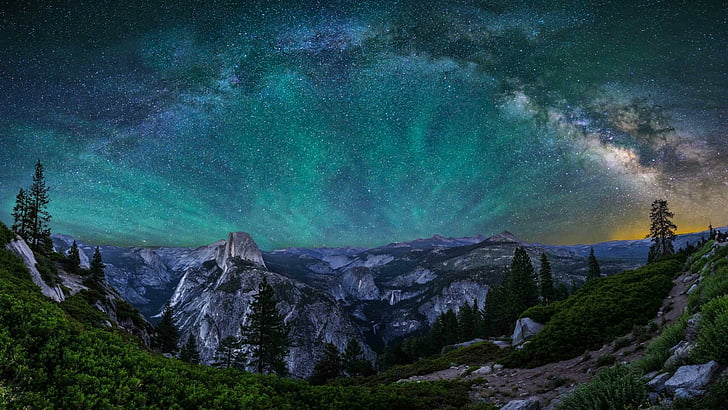 zjawisko, zorza polarna, drzewo, noc, California, lampki nocne, góra, krajobraz, zorza polarna, nocne niebo, Park Narodowy Yosemite, atmosfera, pół kopuły, Park Narodowy, natura, gwiazdy, niebo, USA, gwiaździsta noc, droga Mleczna, Tapety HD