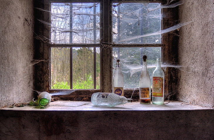 janela de vidro emoldurado de madeira marrom, janela, garrafas, HD papel de parede