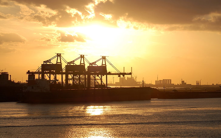 rig minyak, fotografi, industri, crane (mesin), matahari terbenam, pelabuhan, laut, air, kapal, pelabuhan, Wallpaper HD