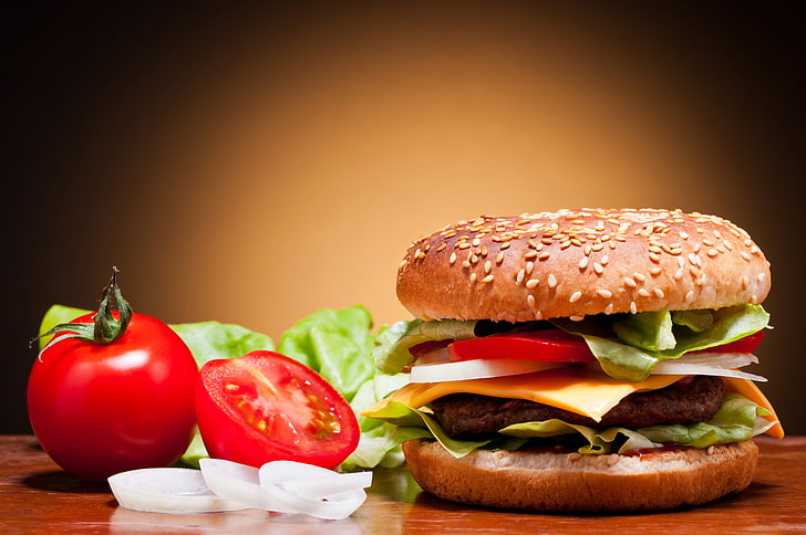 Tomaten und Burger Brötchen, Essen, Tomaten, Hamburger, Salat, Fast Food, HD-Hintergrundbild