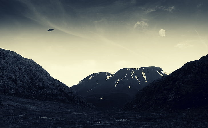 UFO Flying, black and brown mountain, Vintage, Moon, Nature, Landscape, Flying, Scenery, Scene, Mountains, HD wallpaper