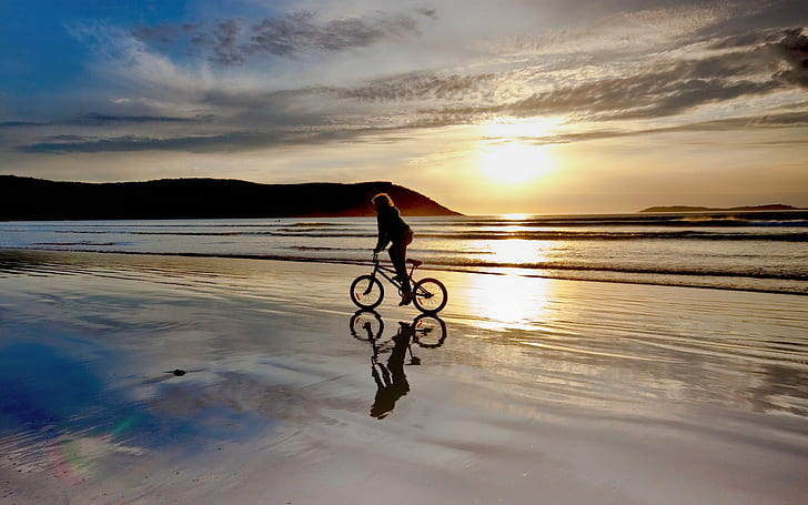Fahrrad-Sonnenuntergang-Strand-Reflexions-Ozean HD, Natur, Ozean, Sonnenuntergang, Strand, Reflexion, Fahrrad, HD-Hintergrundbild