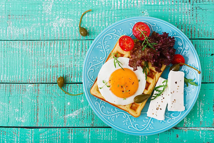 Breakfast, cheese, plate, scrambled eggs, tomatoes, wood, eggs, toast, HD wallpaper