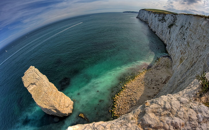 Cliffs Deep A Narrowed Perspective Nature Oceans HD Art , Green, rocks, drop, deep, Cliffs, Tilted, HD wallpaper