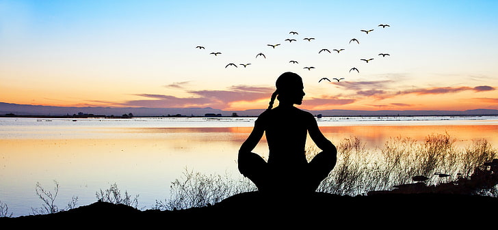 silhouette of woman meditating, relax, sunset, pose, yoga, HD wallpaper