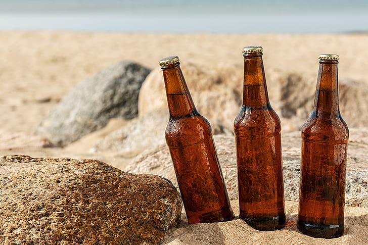 sand, sea, beach, the sun, stones, beer, bottle, wet, bokeh, closeup, HD wallpaper