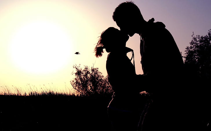 Pareja, sombra, puesta de sol, besos, abrazos, romance, Fondo de pantalla  HD | Wallpaperbetter