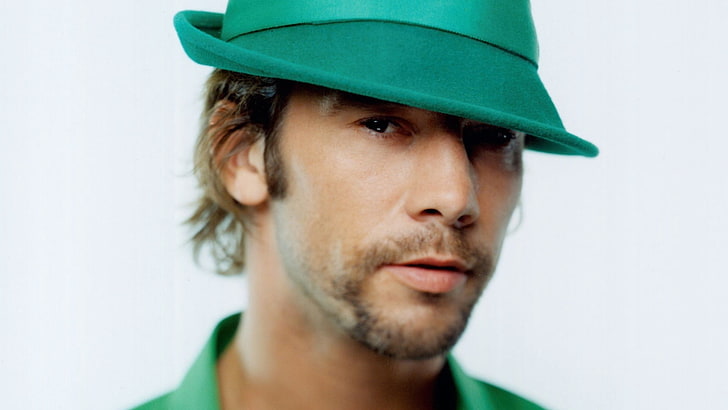 men's green hat, jamiroquai, hat, face, look, bristle, HD wallpaper