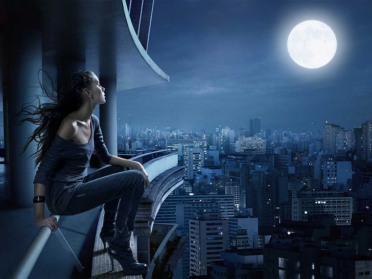top negro con hombros descubiertos para mujer, niña, luna, noche, balcón, ciudad, soledad, Fondo de pantalla HD