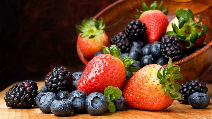 several fruits, strawberries, cranberries, blackberries, bowl, HD wallpaper
