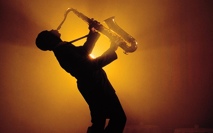 Saxophone Musical Instrument Man, strumento a fiato color ottone, musica, strumenti, sassofono, Sfondo HD
