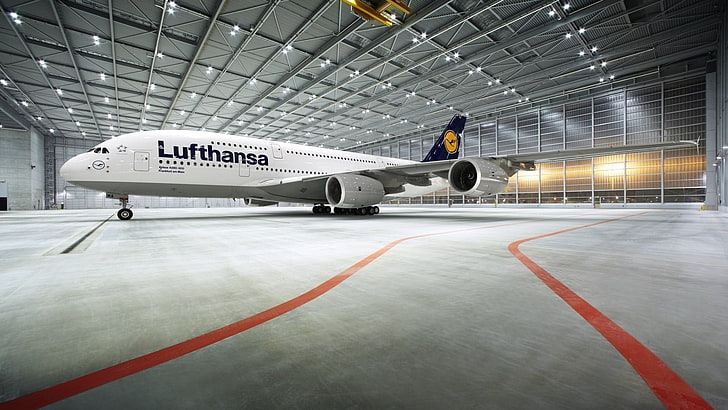 бял самолет на Lufthansa, самолет, Airbus, A380, Lufthansa, хангар, превозно средство, HD тапет