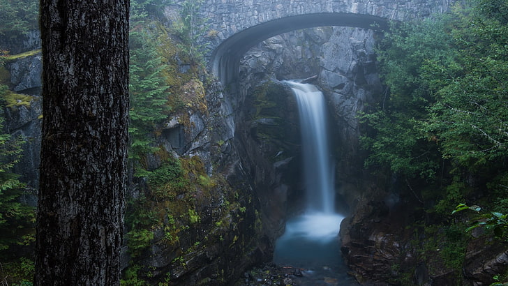 Wasserfälle digitale Tapete, Natur, Landschaft, Langzeitbelichtung, Wolken, Berge, Bäume, Brücke, Wasserfall, Moos, Felsen, Wasser, Bundesstaat Washington, USA, HD-Hintergrundbild