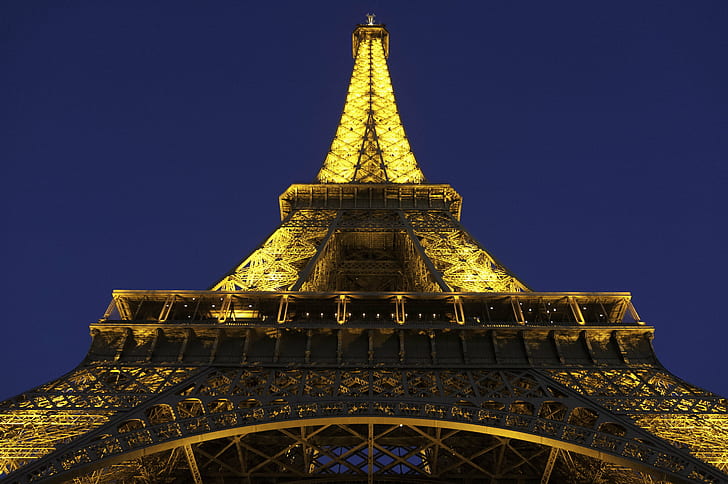 夜の時間、パリ-エッフェル塔、フランス、エッフェル塔、フランス、有名な場所、塔、建築、ヨーロッパ、旅行目的地、フランスの文化、都市、都市景観、観光、旅行、都市のシーンの間にワームアイビュー、 HDデスクトップの壁紙