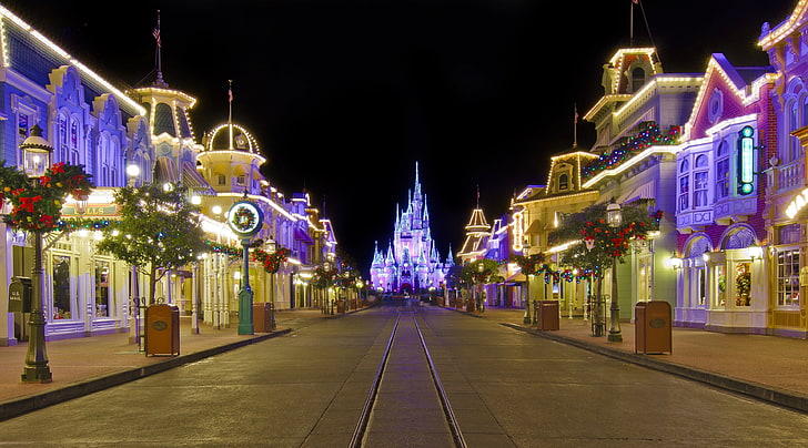 Disney Winterurlaub, beleuchtete Gemeinschaft, Feiertage, Weihnachten, Disney, Magic Kingdom, Main Street, Weihnachtsfeier, HD-Hintergrundbild
