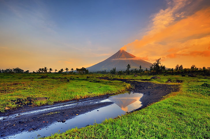 Grüne Wiese, Mayon, Park, Mayon Vulkan, Vulkan, Berge, HD-Hintergrundbild