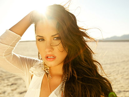 Demi Lovato gratte-ciel, demi lovato, célébrité, célébrités, hollywood, demi, lovato, gratte-ciel, Fond d'écran HD HD wallpaper