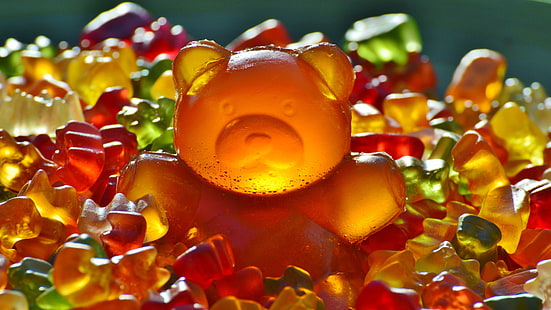 gummy bears, animals, bears, gummy bears, sweets, candies, colorful, food, closeup, depth of field, simple background, glowing, HD wallpaper HD wallpaper