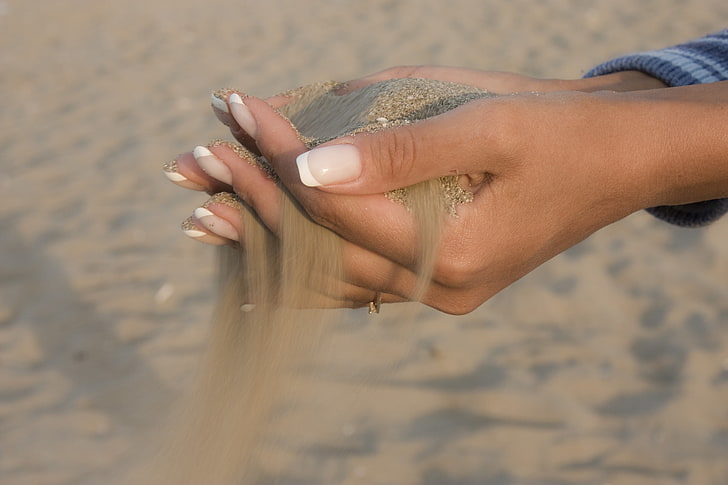 person's hands, hands, sand, manicure, mood, HD wallpaper