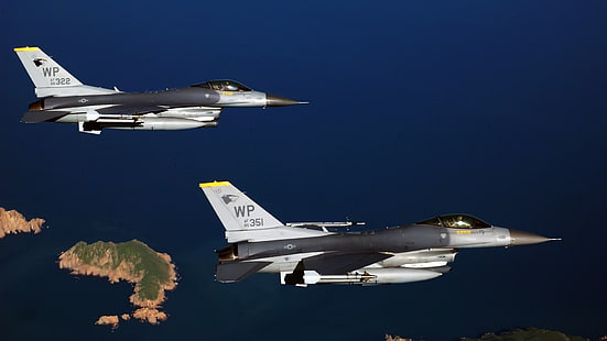2つの灰色と黒の飛行機、軍用機、飛行機、ジェット機、ゼネラルダイナミクスF-16ファイティングファルコン、軍用機、航空機、 HDデスクトップの壁紙 HD wallpaper