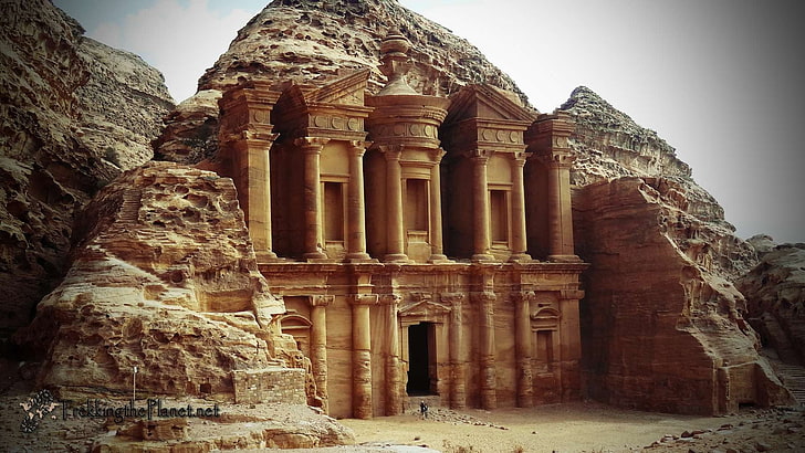 sculpture de bâtiment en béton beige, paysage, Petra, Fond d'écran HD