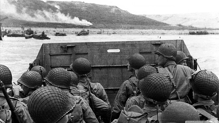 Graustufenfoto des Soldaten im Schiff, Zweiter Weltkrieg, Militär, HD-Hintergrundbild