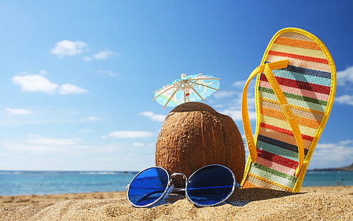 Sommarstrandsemester kokosnöt, grå inramade solglasögon; kokosnötsdryck och mångfärgade flip flops, sommar, strand, semester, kokosnöt, HD tapet HD wallpaper