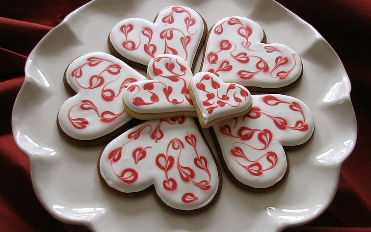 seven heart-shape cookies, pancakes, breakfast, pile, plate, HD wallpaper