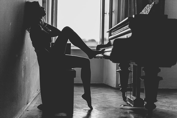 черно изправено пиано, момиче, пиано, HD тапет