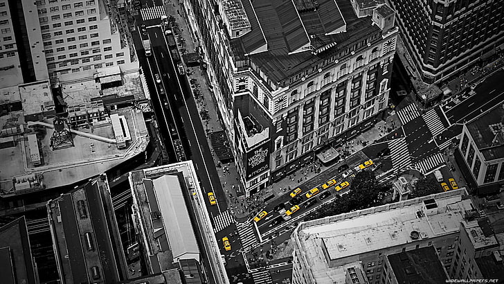 selective color photography, architecture, building, city, cityscape, New York City, USA, bird's eye view, selective coloring, street, car, urban, taxi, rooftops, crowds, road, HD wallpaper