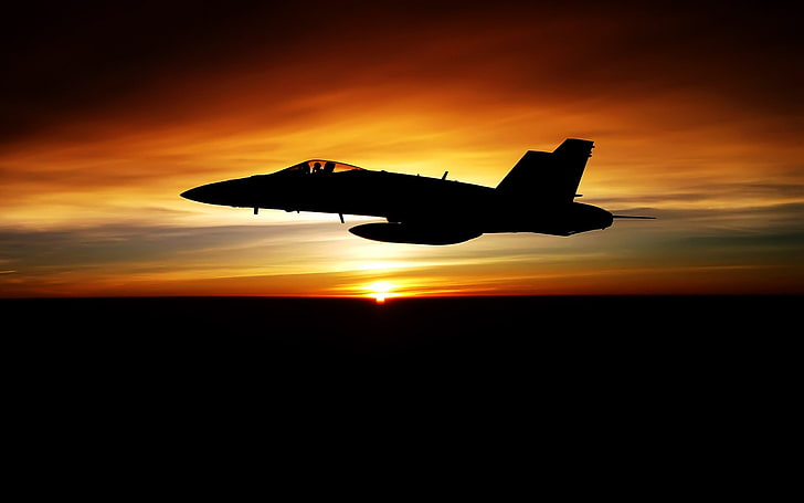 силует на самолет по време на златен час, FA-18 Hornet, самолет, залез, военен самолет, силует, HD тапет
