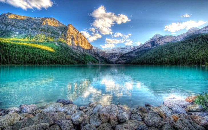 Lake Louise Village Im Banff-Nationalpark In Kanada Rocky Mountains Türkis Water Peaks Stones Hd Desktop-Hintergründe 1920 × 1200, HD-Hintergrundbild
