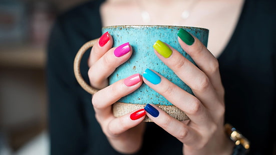 dłonie-paznokcie-palec-kubek-manicure-kolorowa-kawa, Tapety HD HD wallpaper