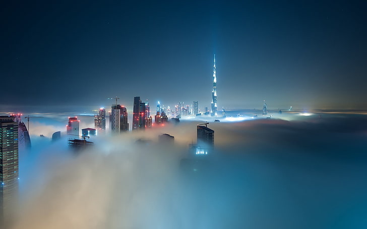 bidang bangunan kota dengan foto kabut, kota, bangunan, lanskap kota, kabut, Dubai, Burj Khalifa, pencakar langit, awan, malam, Wallpaper HD