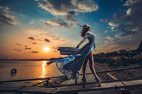  sea, the sky, the sun, clouds, sunset, pose, shore, model, makeup, pier, figure, dress, hairstyle, brown hair, legs, is, ballerina, on the shore, Pointe shoes, Ivan Slavov, HD wallpaper HD wallpaper