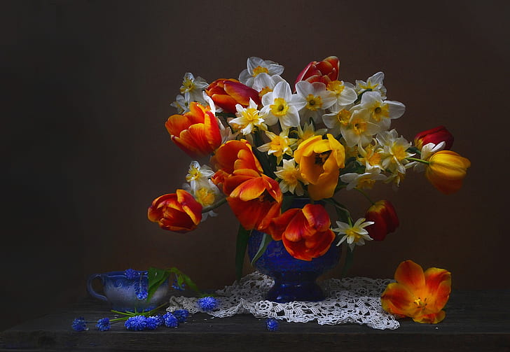 plano de fundo, buquê, tulipas, vaso, guardanapo, narcisos, muscari, HD papel de parede