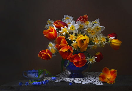 tło, bukiet, tulipany, wazon, serwetka, żonkile, muscari, Tapety HD HD wallpaper