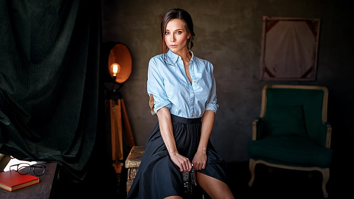 ジョージー・チェルニャディエフ、座っている、女性、モデル、 HDデスクトップの壁紙