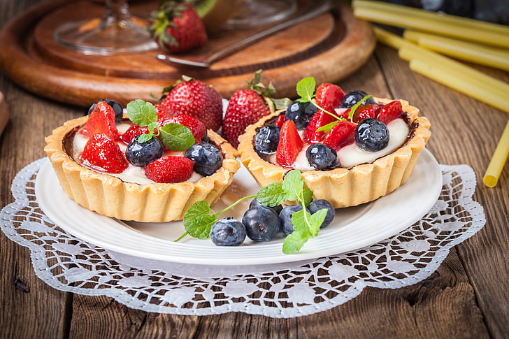 dessert, strawberries, blueberries, cake, tart, HD wallpaper