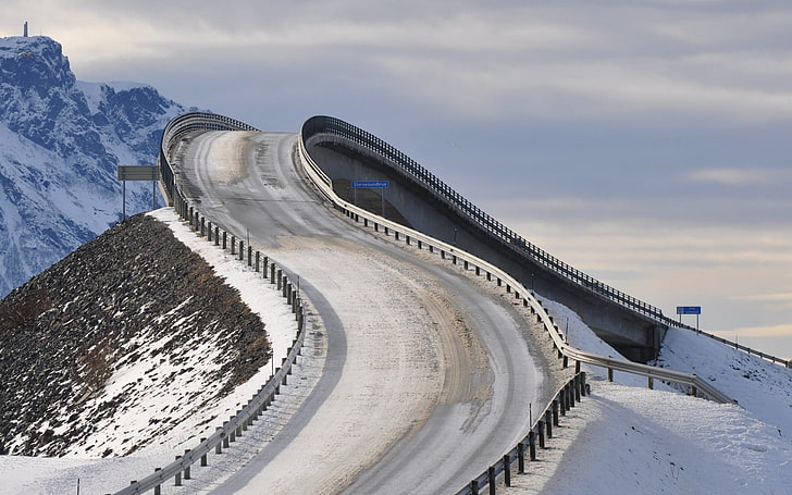 jalan aspal abu-abu, jalan, jembatan, musim dingin, gunung, langit, awan, Norwegia, storseisundet, Wallpaper HD