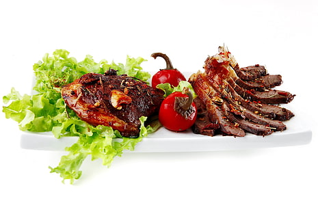 тарелка с приготовленной пищей, мясо, гриль, зелень, овощи, HD обои HD wallpaper
