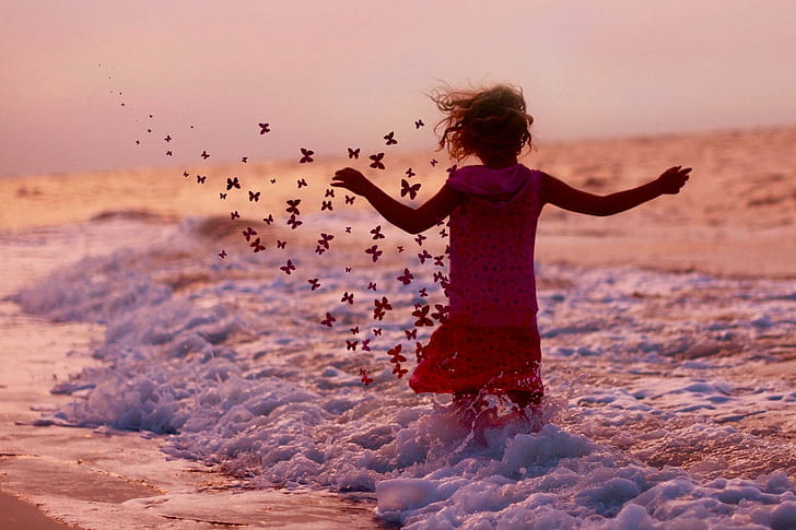Момиче до ревящото море, лято, пеперуда, момиче, плаж, 3d и абстрактно, HD тапет