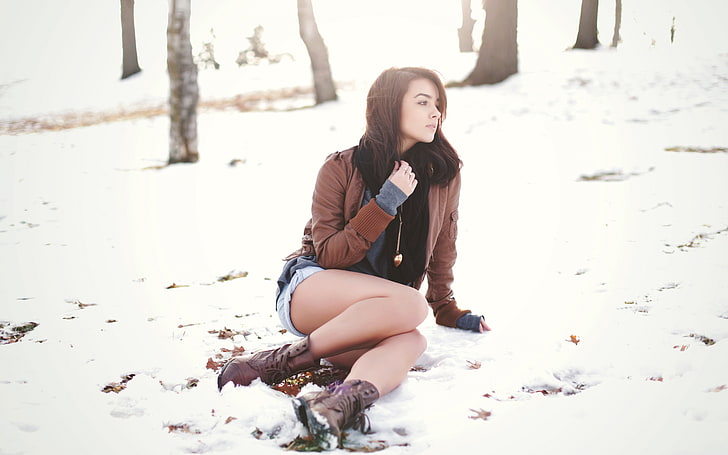 women, snow, legs, shorts, jean shorts, brunette, HD wallpaper