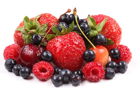 cluster of berries, currants, cherries, strawberries, raspberries, HD wallpaper HD wallpaper